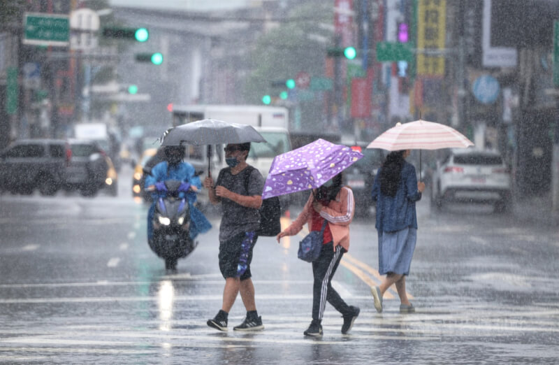 气象局发出黄色警报 四州将连续降雨